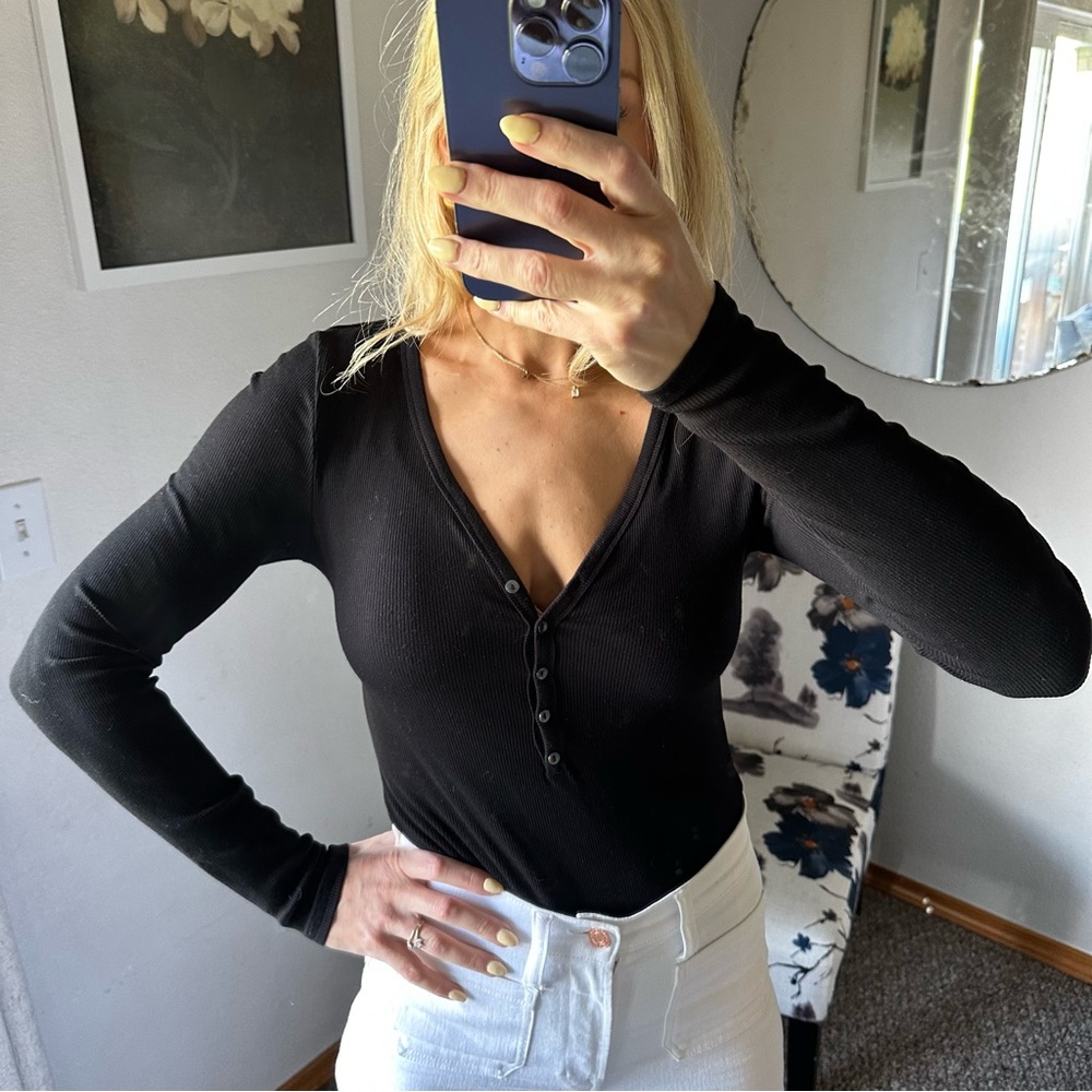 Steve Madden Black Long-Sleeve Ribbed Henley Bodysuit